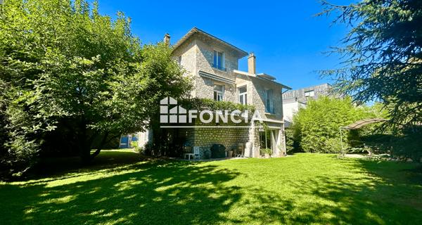 À vendre Maison 10 pièces 262 m² - Sceaux 92330