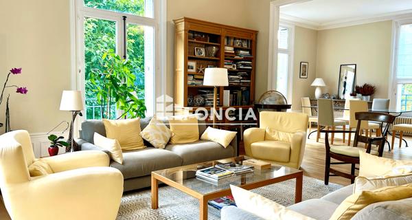 À vendre Maison 10 pièces 262 m² - Sceaux 92330