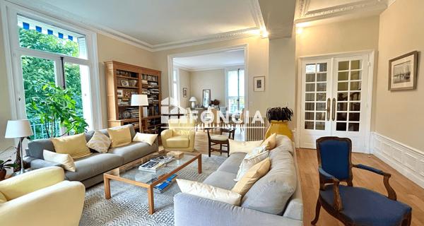 À vendre Maison 10 pièces 262 m² - Sceaux 92330