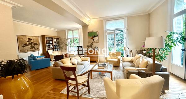 À vendre Maison 10 pièces 262 m² - Sceaux 92330