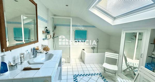 À vendre Maison 10 pièces 262 m² - Sceaux 92330