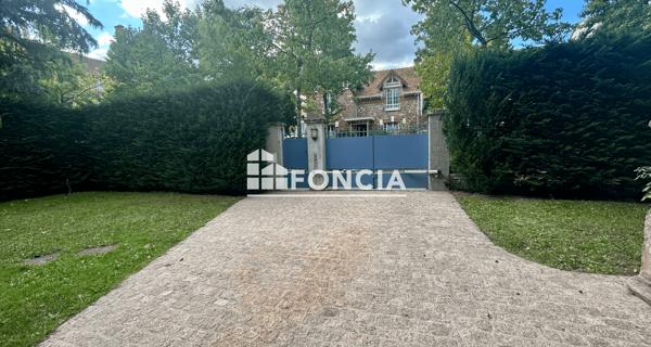 À vendre Maison 10 pièces 262 m² - Sceaux 92330