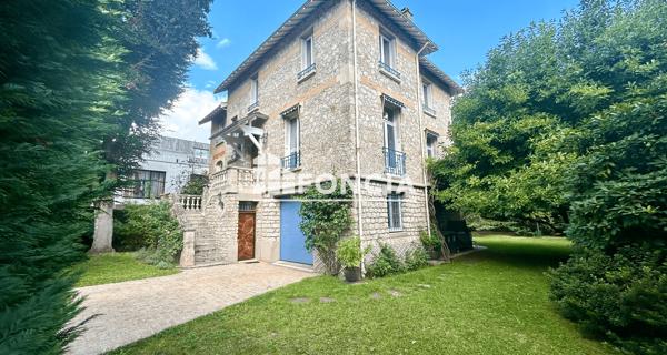 À vendre Maison 10 pièces 262 m² - Sceaux 92330
