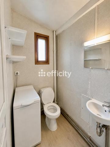 Maison
         3 pièces
        - 65 m² 294 000 € *