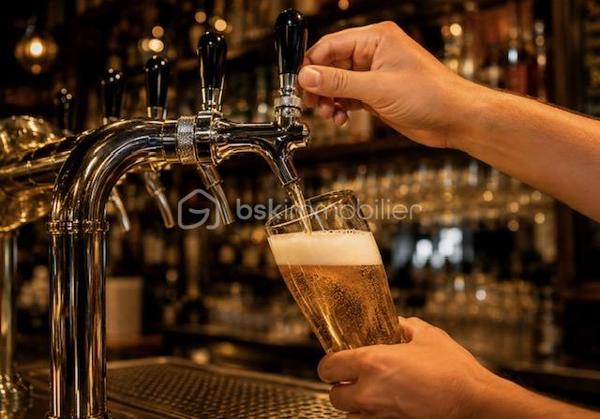 Située depuis de nombreuses années sur CALAIS NORD, cette AFFAIRE de BAR / TABAC / FDJ / LOTO / PRESSE / CBD / VAPORETTE / Tabletterie...Est une VRAIE PEPITE COMMERCIALE !

Son EMPLACEMENT EXCEPTIONNEL et les nombreuses places de PARKING disponibles, lui assure une EXCELLENTE CHALANDISE, et une très BONNE FREQUENTATION.

Son POSITIONNEMENT STRATEGIQUE sur un axe à GRAND PASSAGE, saura ASSURER L'AVENIR DE SES ACTIVITES !

Située à proximité de la Place d'Armes, de nombreux restaurants et de commerces de proximité...C'EST LE BONHEUR COMMERCIAL !

VOS MULTIPLES ACTIVITES sont la garantie de VENTES ADDITIONNELLES et DE MARGES EXCEPTIONNELLES ! Le BAR, la SALLE, les FLECHETTES, la TERRASSE, le rayon CBD / VAPORETTE, la PRESSE, les BONBONS...Sont encore en phase de développement !

Les BILANS sont CORRECTS ! Ils assurent des REVENUS CONFORTABLES, et la bonne capacité de remboursement de votre investissement...C'EST VOTRE BANQUIER QUI VA ÊTRE CONTENT !
Pour votre confort de fonctionnement, la gestion des stocks est optimisée...Tout est contrôlé en temps réel !
C'est une affaire idéale pour un COUPLE, avec un(e) employé(e) à temps partiel.
Pour les HORAIRES c'est de 8h00 à 19h30, 5 sur 7.
LE CHIFFRE BAR et les COMMISSIONS TABAC et JEUX vont faire travailler votre percepteur ( il s'ennuyait un peu ).

LES CHIFFRES :
- LOYER 1393 euros par mois ( logement de fonction compris )...ELLE EST PAS BELLE LA VIE !
- BAR 80000 euros
- FDJ LOTO 15000 euros
- TABAC 30000 euros

LES NOTIONS TECHNIQUES :
- SURFACE COMMERCIALE 60 m2 + TERRASSE 2 x 16 m2 ( exposition SUD )
- MATERIEL comme NEUF et PARFAITEMENT ENTRETENU.
- CAVE
- LOGEMENT de FONCTION 60 m2, 2 CHAMBRES, SALLE d'EAU, SALON / SEJOUR, CUISINE, WC indépendant.
- GRAND GARAGE PRIVATIF
- LOCAL ATELIER

Vous souhaitez que nous échangions sur cette PEPITE COMMERCIALE...Appelez-moi, Gilles O6 3O 89 OO O8...Le dénicheur de BONNES AFFAIRES !

Nous sommes en mesure de vous accompagner et de vous mettre en relation, avec les meilleurs partenaires administratifs, juridiques, commerciaux et financiers, pour mener à bien votre projet. 
Un APPORT de 25 à 30 % sera nécessaire, afin de CONFORTER votre DOSSIER de FINANCEMENT.

Pour des clients potentiels, nous sommes en recherche de fonds de commerces à vendre sur l'ensemble des Hauts de France.
N'hésitez-pas à nous demander une ESTIMATION, elle vous sera OFFERTE. Gilles FOURRIER O6 3O 89 OO O8 BSK immobilier