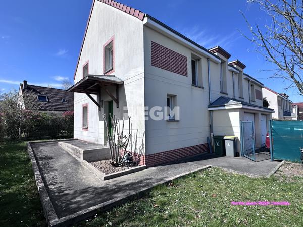 Saint-Denis-en-Val (45560) ST DENIS EN VAL (45) - MAISON DE 2012 BBC 4P 96 M² - PARCELLE 269 M² - GARAGE