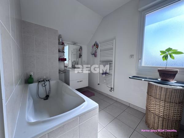 Saint-Denis-en-Val (45560) ST DENIS EN VAL (45) - MAISON DE 2012 BBC 4P 96 M² - PARCELLE 269 M² - GARAGE