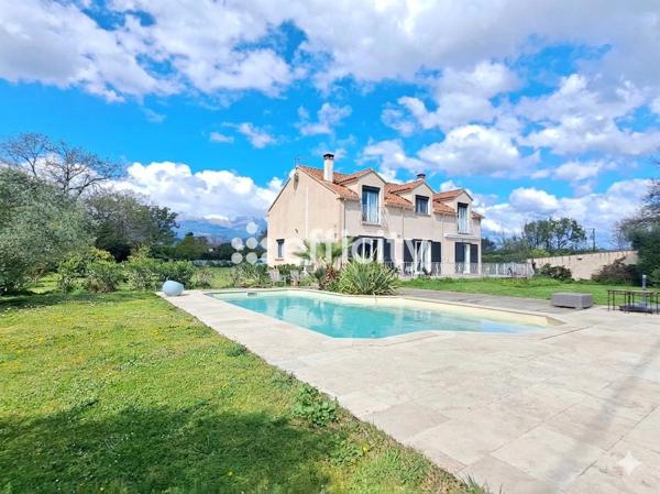 Maison 5 pièces - 177 m²