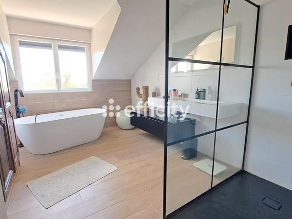 Maison 5 pièces - 177 m²