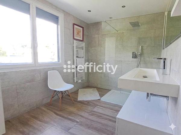 Maison 5 pièces - 177 m²