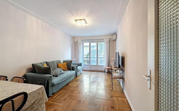 Appartement à louer    3 pièces • 77,37 m2 Nice