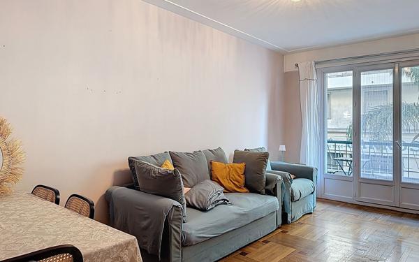 Appartement à louer    3 pièces • 77,37 m2 Nice