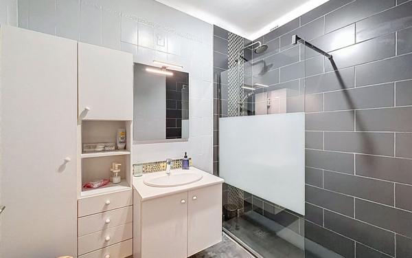 Appartement à louer    3 pièces • 77,37 m2 Nice