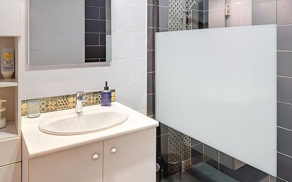 Appartement à louer    3 pièces • 77,37 m2 Nice