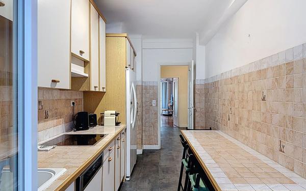 Appartement à louer    3 pièces • 77,37 m2 Nice