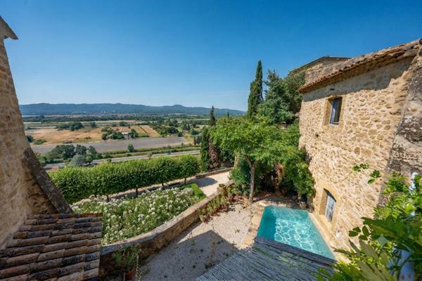 Exceptionnelle Demeure Seigneuriale au Cœur de Lauris - Luberon 1 090 000 € H.A.I.*