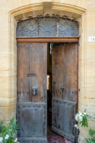 Exceptionnelle Demeure Seigneuriale au Cœur de Lauris - Luberon 1 090 000 € H.A.I.*