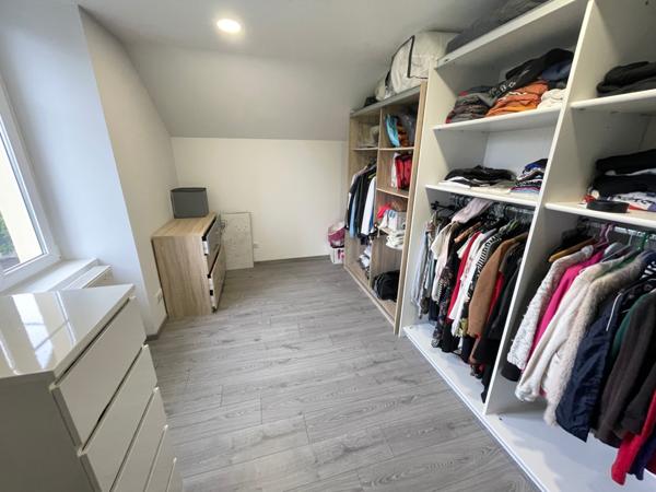 Maison F7 rénovée avec garage, terrain et piscine