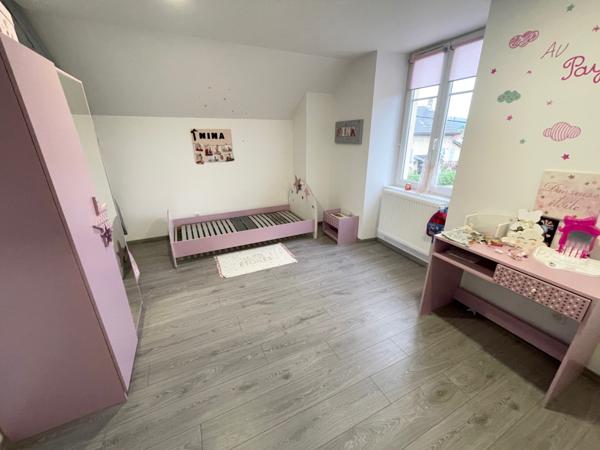 Maison F7 rénovée avec garage, terrain et piscine