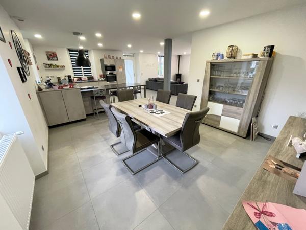 Maison F7 rénovée avec garage, terrain et piscine