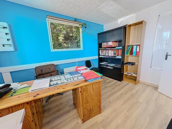Murs commerciaux et Bureaux- rayon de braquage 42m