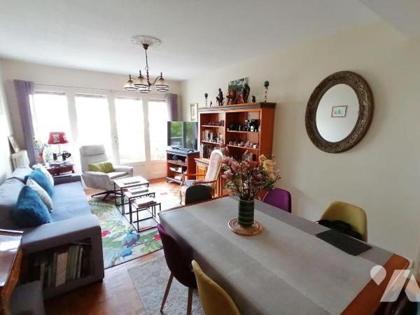 NOUVEAUTE TRENTE CINQ NOTAIRES !!! Spécial investisseur. Appartement actuellement loué. Au 1er ...