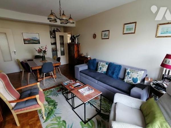 NOUVEAUTE TRENTE CINQ NOTAIRES !!! Spécial investisseur. Appartement actuellement loué. Au 1er ...