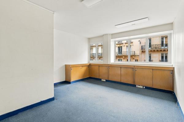 Bureaux à vendre à PARIS 75017