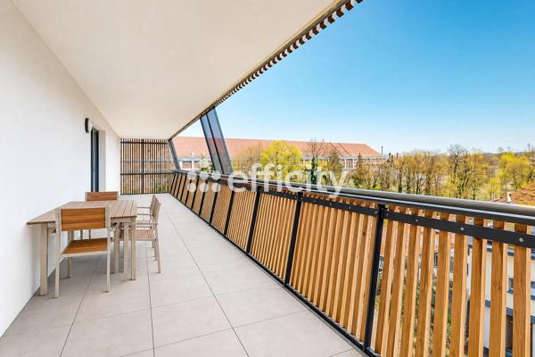 Appartement
         4 pièces
        - 85 m² Exclusivité 355 000 € *
