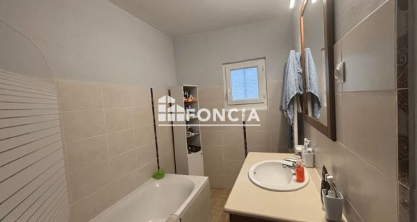 À vendre Maison 4 pièces 97 m² - Le Teil 07400