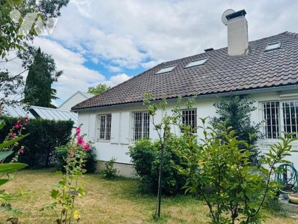 SAINT GRATIEN CENTRE - QUARTIER DU PARC - MAISON 7 P. AVEC 5 CHAMBRES