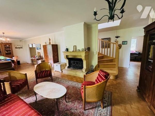 SAINT GRATIEN CENTRE - QUARTIER DU PARC - MAISON 7 P. AVEC 5 CHAMBRES