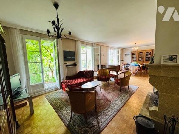 SAINT GRATIEN CENTRE - QUARTIER DU PARC - MAISON 7 P. AVEC 5 CHAMBRES