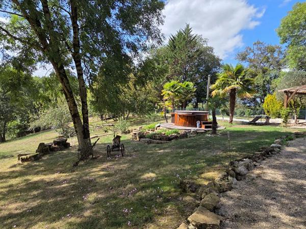 Proche Marciac dans le Gers maison 136 m2 sur 15 hectares