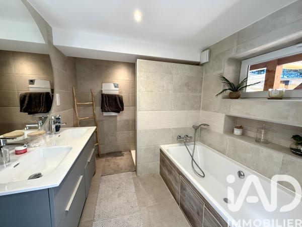 Maison à vendre 6 pièces 205 m² Hurigny