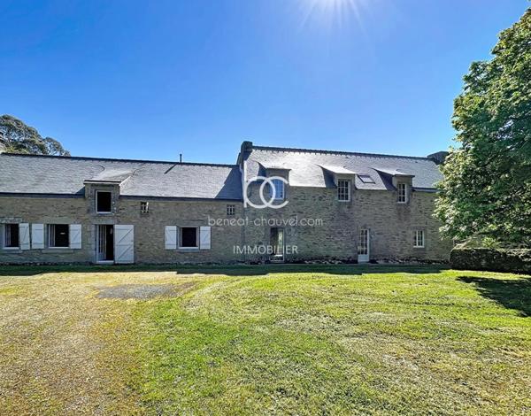 SURZUR Maison 7 pièces 204 m²
