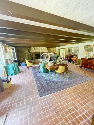SURZUR Maison 7 pièces 204 m²