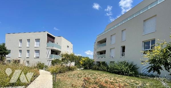 Champagne-au-Mont-d'Or – T4 NEUF d'exception au dernier étage avec terrasse panoramique