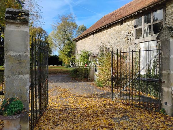 A VENDRE- Provins - Un ancien prieuré datant du XIVème siècle