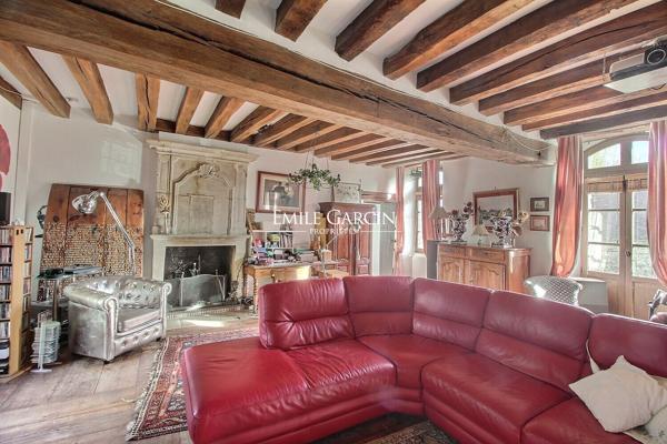 A VENDRE- Provins - Un ancien prieuré datant du XIVème siècle