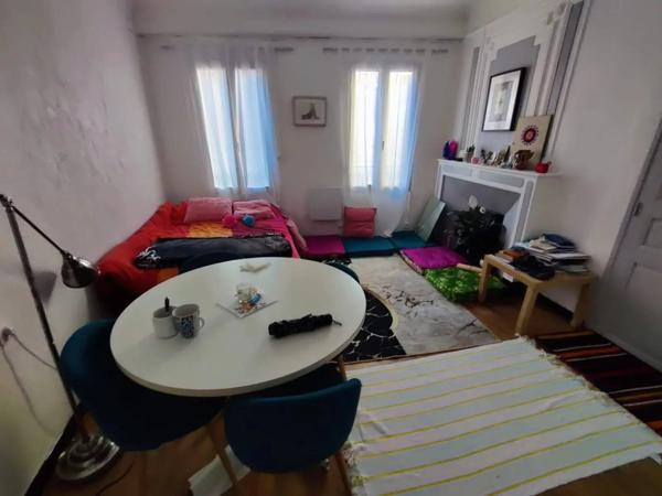 Vente                                                      Appartement
                        
                     1 pièces                      24 m2                     à Lodève
