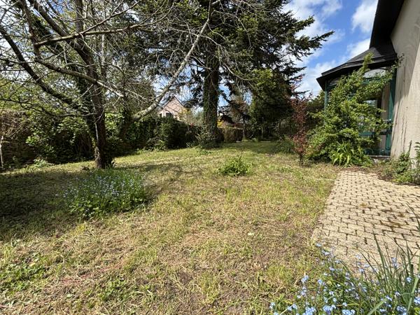 Maison Centre Ville AURAY 3 chambres 175 m2 terrain 1300 m2