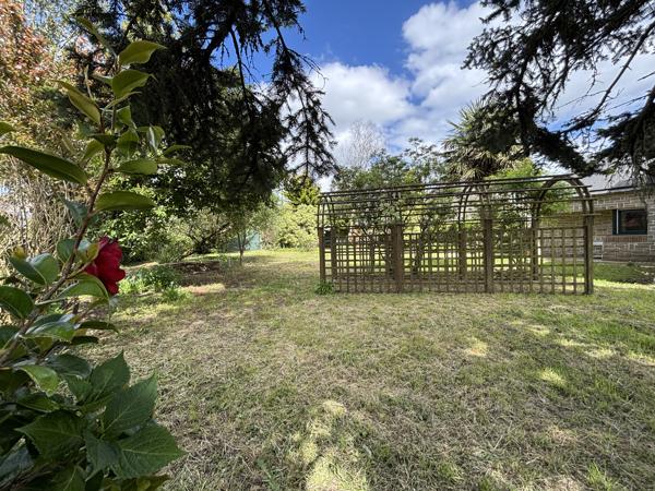 Maison Centre Ville AURAY 3 chambres 175 m2 terrain 1300 m2