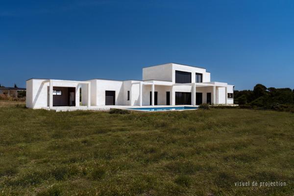 Maison contemporaine - 306 m² sur 4 024 m²