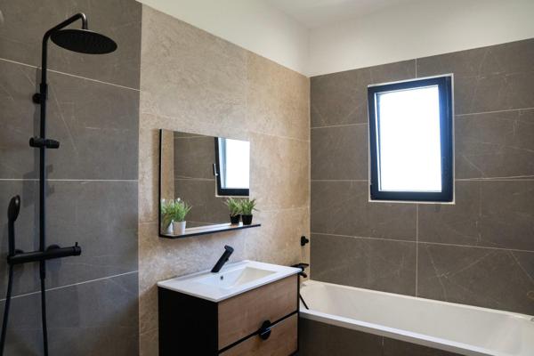 Maison contemporaine - 306 m² sur 4 024 m²