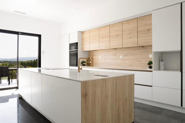Maison contemporaine - 306 m² sur 4 024 m²