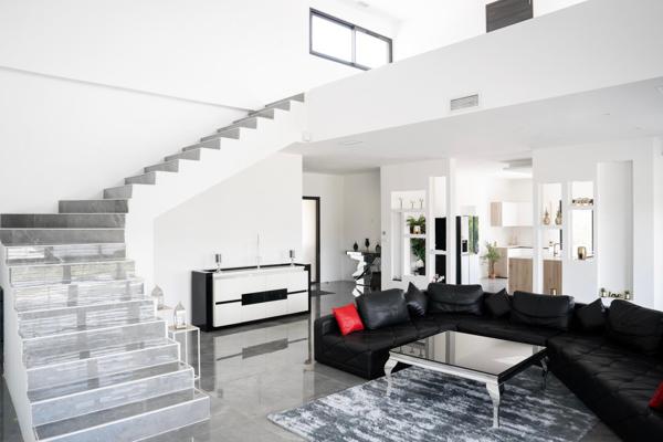 Maison contemporaine - 306 m² sur 4 024 m²