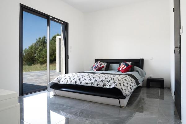 Maison contemporaine - 306 m² sur 4 024 m²