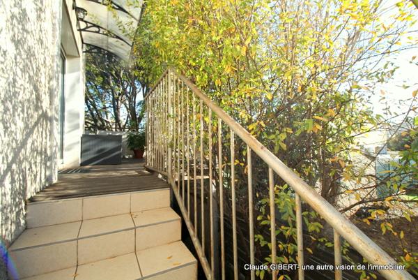 Frontignan (34110) Maison-appartement T4/T5 de 107 m2 sur deux niveaux + garage 70 m2 + jardin à Frontignan