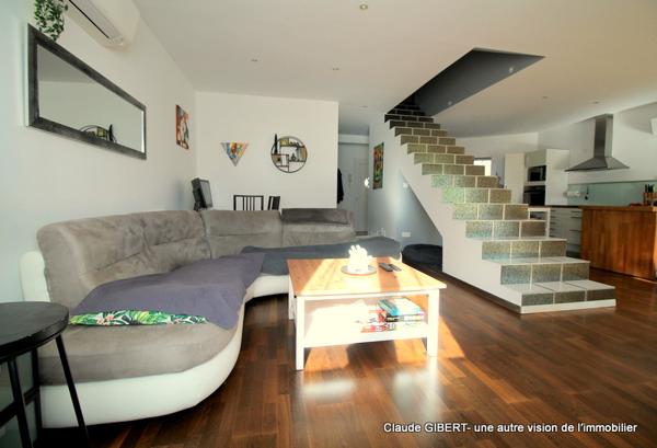 Frontignan (34110) Maison-appartement T4/T5 de 107 m2 sur deux niveaux + garage 70 m2 + jardin à Frontignan
